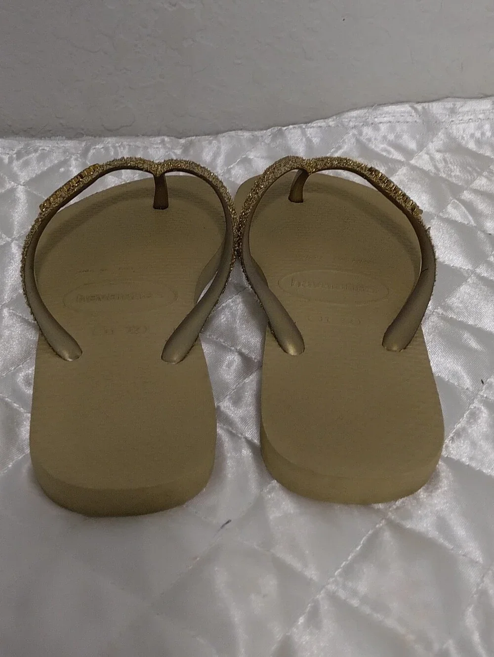 Havaianas Kids Glitter Flip Flops in Beige